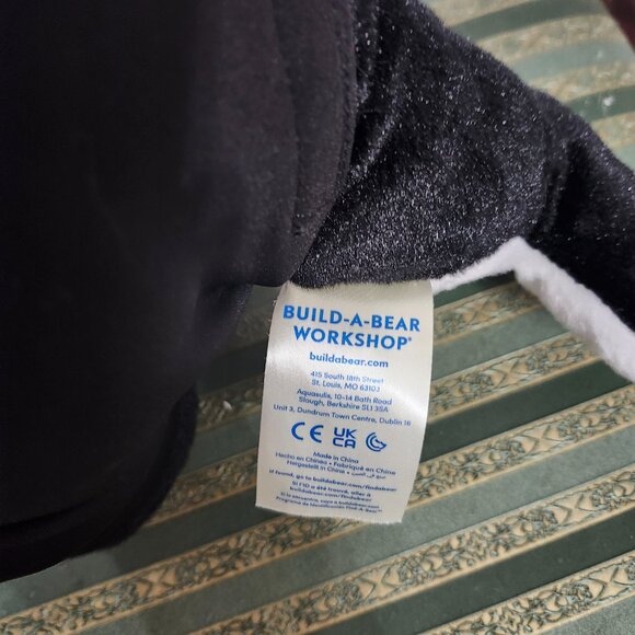 Build-a-Bear Sea World Exclusive Plush Orca BAB with Wetsuit - Picture 4 of 6